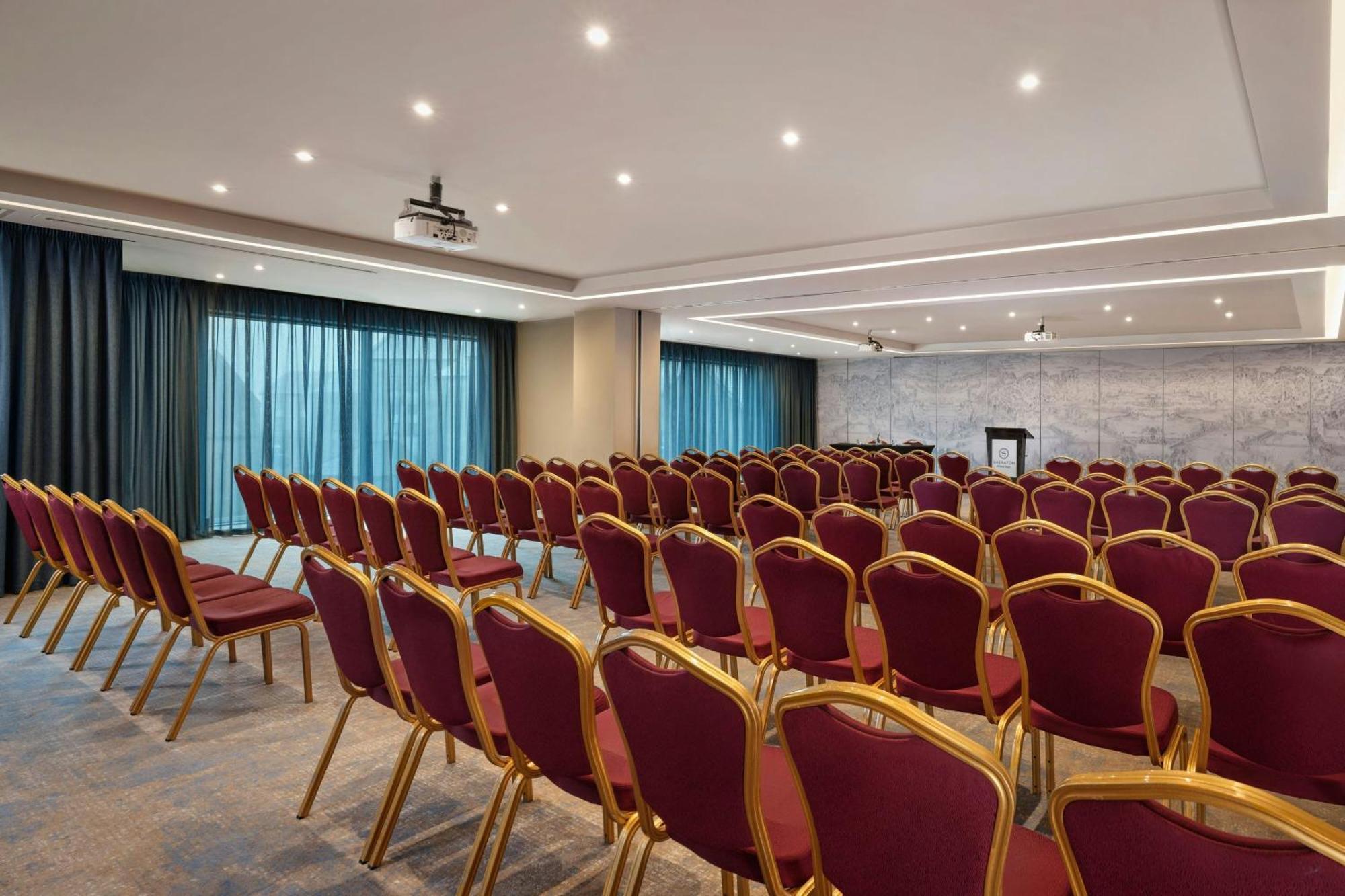 Sheraton Athlone Hotel Eksteriør billede